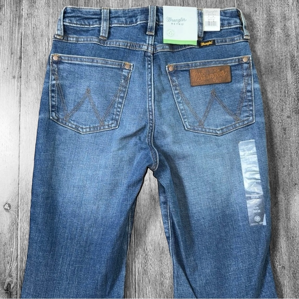 Wrangler Retro High Rise Trumpet
UltraFlare Jeans Tall 26x34 - Picture 10 of 13